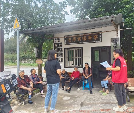 中梁镇:永宁寺村开展垃圾分类宣传活动