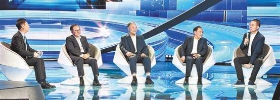 高端对话会上,4位行业领军人物为重庆支招——未来已来强化AI赋能迎接智能汽车时代