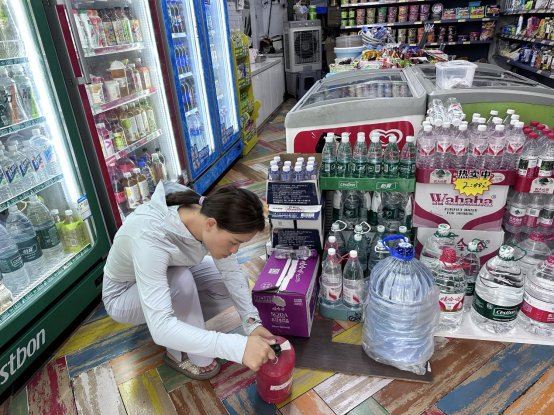 童家桥街道文苑社区开展个体商户消防安全检查和宣传