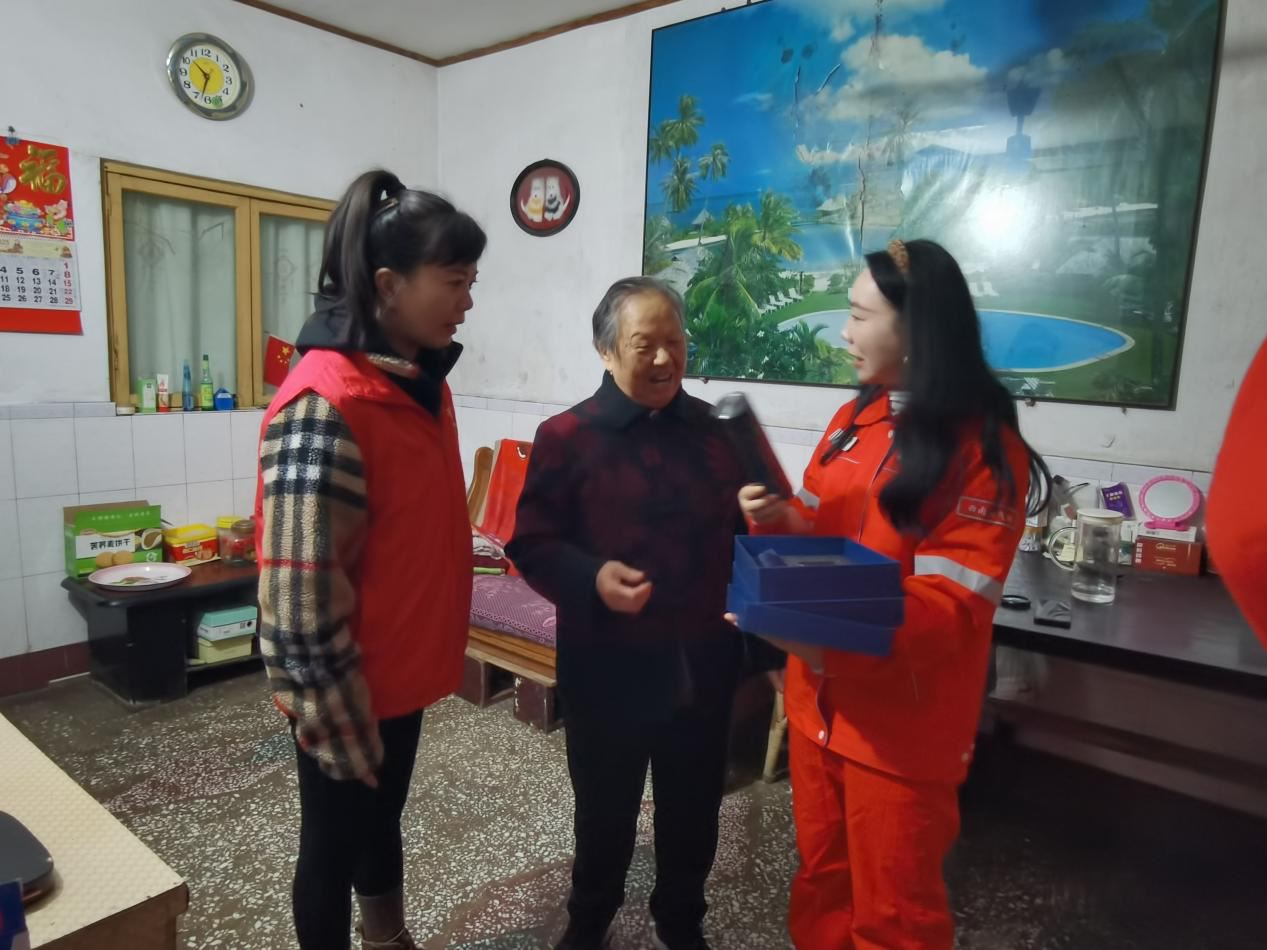 青木关镇青云街社区：情系特殊群体关爱温暖人心