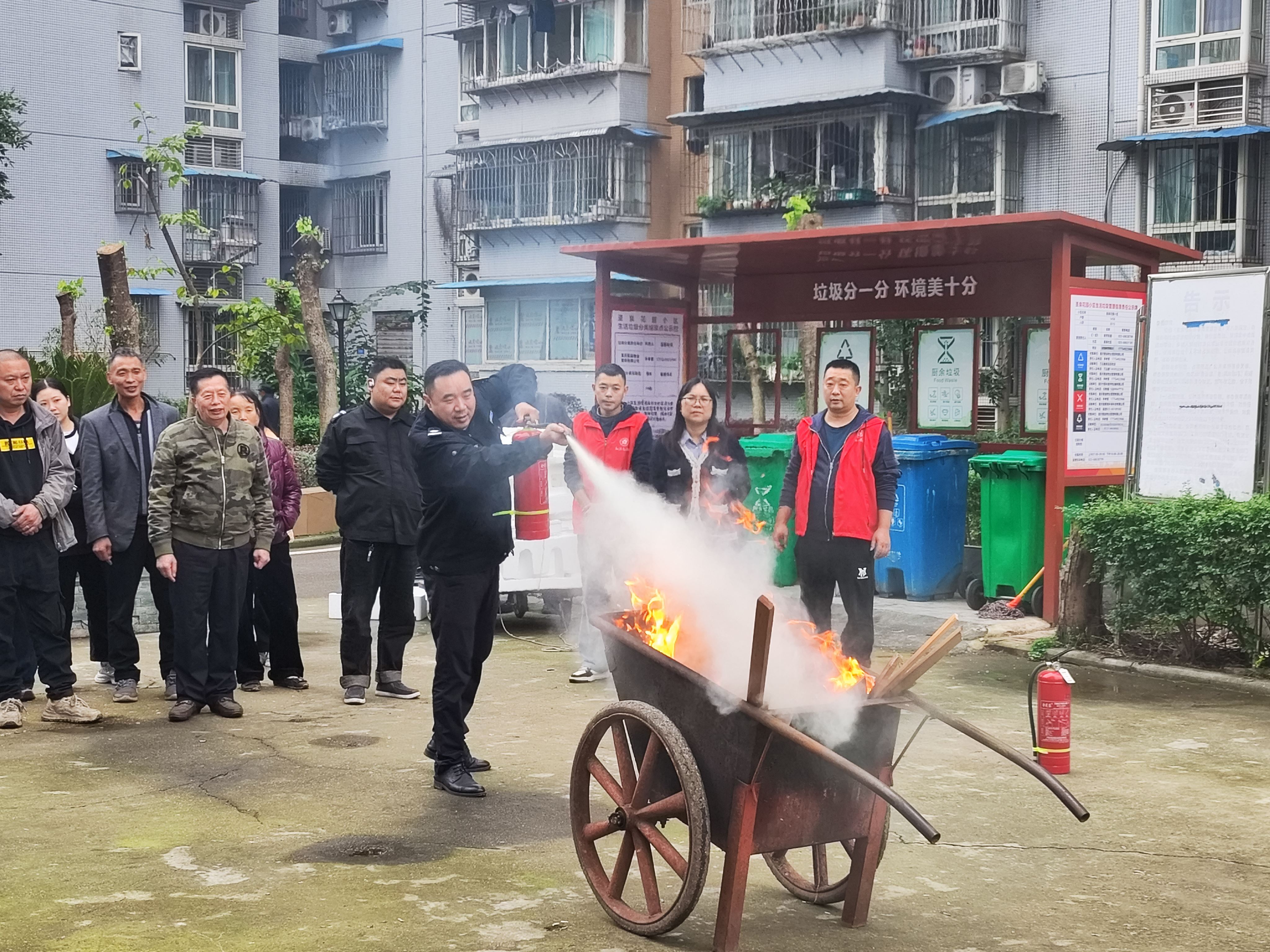 联芳街道圣泉社区开展消防培训及应急演练活动