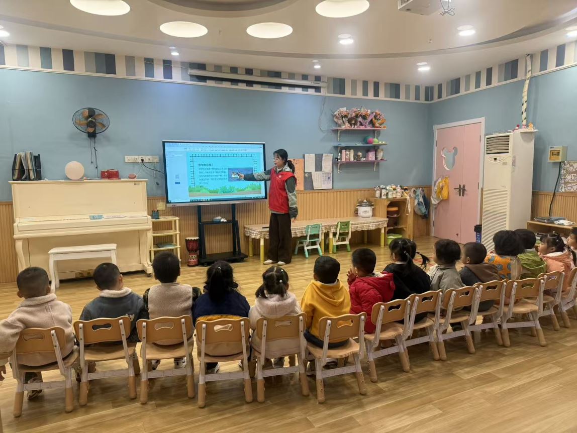 联芳街道学堂堡社区开展野生动物保护宣讲活动