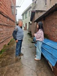 回龙坝镇:平安建设岗走访香港同胞家属
