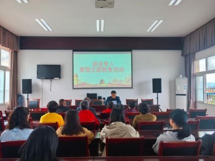回龙坝镇:回龙坝社区开展退役军人爱国主义教育活动