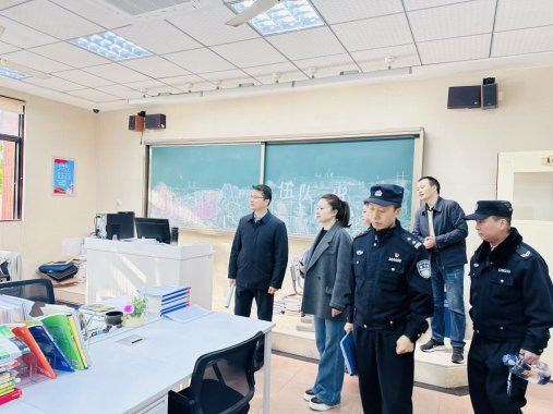 渝碚路街道汉渝路社区开展安全大排查