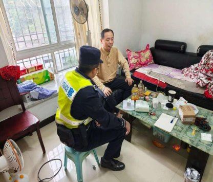 五灵观社区对辖区的重精人员走访入户