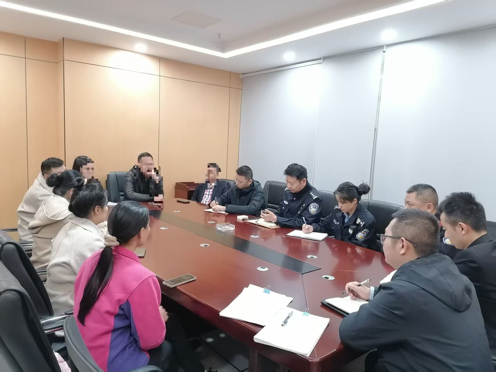 陈家桥街道:漏水纠纷影响经营“一庭两所”巧解难题