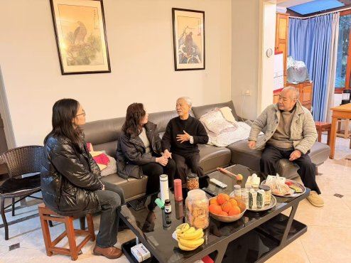 童家桥街道文苑社区:春节前夕送温暖尊崇烈属显温情