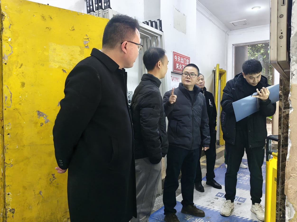 天星桥街道开展元旦节前安全检查