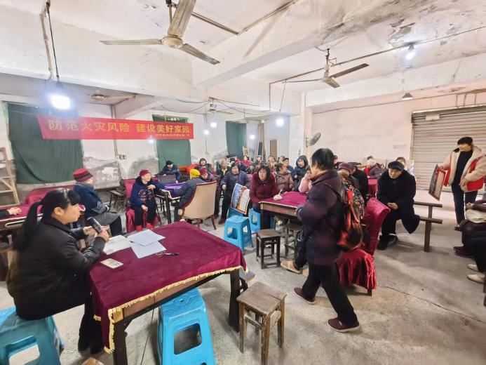 联芳街道联芳桥社区开展消防安全宣传活动